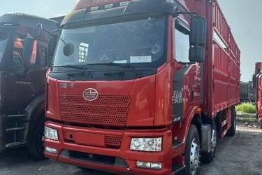 二手一汽解放 J6L中卡 2020款 质惠版 280马力 6X2 9.7米仓栅式载货车(国五) 前四后四 大柴二手载货车 黄牌图片