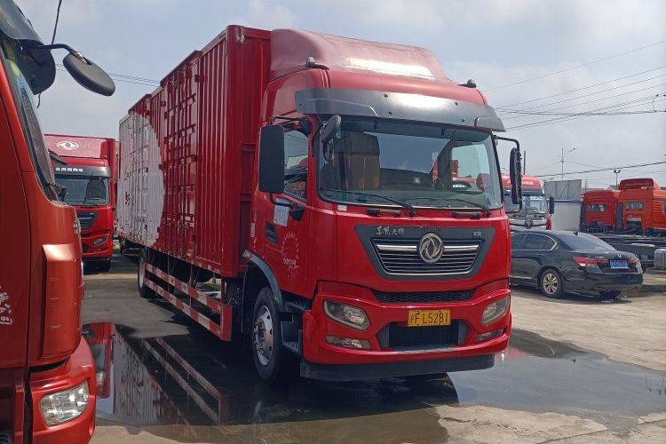 二手东风商用车 220马力 载货车