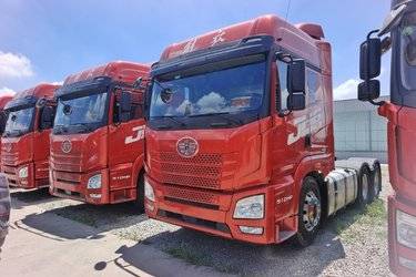 二手青岛解放 JH6重卡 领航版2.0 510马力 6X4 牵引车(国六) 双驱 潍柴二手牵引车 黄牌图片
