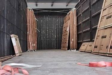 二手东风商用车 天锦KR PLUS 舒适版 290马力 4X2 9.8米厢式载货车(国六)(平顶)(速比3.91)(国六) 单桥 康明斯二手载货车 黄牌图片