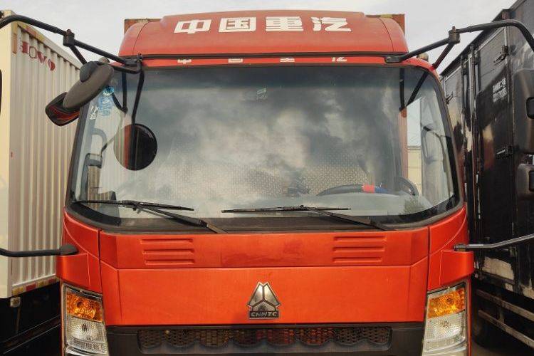 二手重汽HOWO轻卡 130马力 载货车
