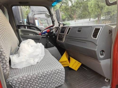 重汽HOWO轻卡 130马力 载货车