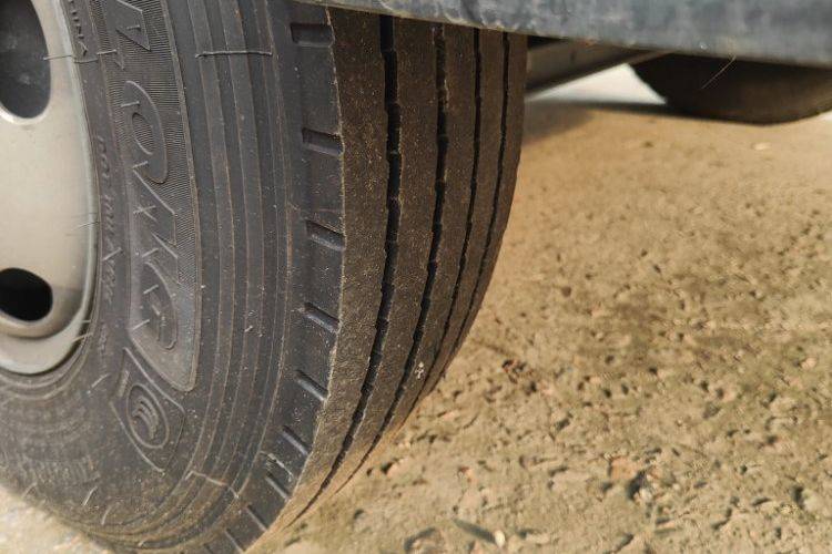 二手重汽HOWO轻卡 130马力 载货车