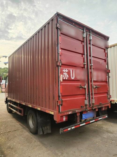 重汽HOWO轻卡 130马力 载货车