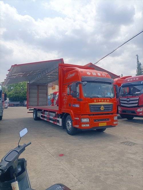 重汽汕德卡 290马力 载货车