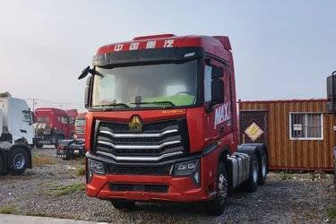 二手中国重汽 HOWO Max重卡 旗舰版 550马力 6X4 牵引车(国六) 双驱 潍柴二手牵引车 黄牌图片