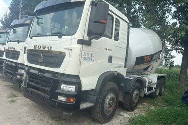 二手中国重汽 HOWO TX 340马力 8X4 7.5方混凝土搅拌车(国五) 前四后八 潍柴二手搅拌车