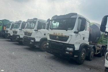 二手中国重汽 HOWO TX 340马力 8X4 7.5方混凝土搅拌车(国五) 前四后八 潍柴二手搅拌车图片