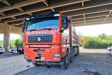 二手中国重汽 汕德卡SITRAK G7重卡 540马力 8X4 8.8米自卸车(国五) 前四后八 中国重汽二手自卸车 黄牌