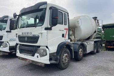 二手中国重汽 HOWO T5G 340马力 8X4 7.73方混凝土搅拌车(国五) 前四后八 潍柴二手搅拌车图片