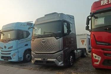 二手福田 欧曼银河 穿越版 520马力 6X4 AMT自动挡牵引车(国六)(带缓速器)(国六) 双驱 康明斯二手牵引车 黄牌图片