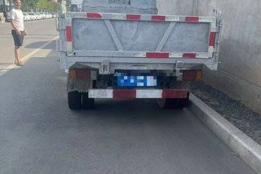 二手北汽黑豹 H3 71马力 4X2 2.73米自卸车(国四) 单桥 华源莱动二手自卸车 蓝牌图片