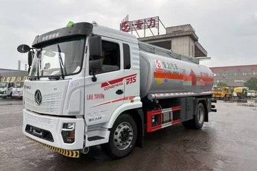 二手油罐车  特商底盘 220 5.1 4X2图片