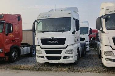 二手曼(MAN) TGX系列重卡 480马力 6X2R自动挡牵引车(国五) 后提升 曼二手牵引车 黄牌