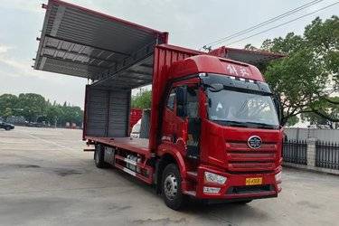 二手一汽解放 J6L 精英版 260马力 4X2 8.2米厢式载货车(国六) 单桥 大柴二手载货车 黄牌图片