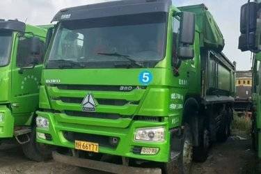 二手中国重汽 HOWO重卡 380马力 8X4 6.8米自卸车(国五) 前四后八 中国重汽二手自卸车 黄牌