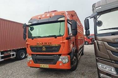 二手中国重汽 HOWO TX 270马力 4X2 6.75米仓栅式货车(国六) 单桥 潍柴二手载货车 黄牌图片