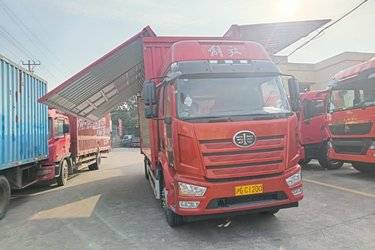 二手一汽解放 J6L 精英版 260马力 4X2 9.7米翼开启厢式载货车(国六) 单桥 大柴二手载货车 黄牌