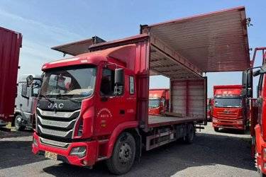 二手江淮 格尔发K5W重卡 290马力 6X2 7.8米厢式载货车(国五) 前四后四 玉柴二手载货车 黄牌图片