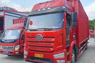 二手一汽解放 J6L中卡 精英版 260马力 4X2 8.2米厢式载货车(国六) 单桥 大柴二手载货车 黄牌