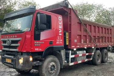 二手上汽红岩 杰狮C500重卡 450马力 6X4 6.8米自卸车(国五) 后八轮 菲亚特二手自卸车 黄牌