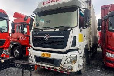 二手东风商用车 天龙VL重卡 245马力 6X2 9.6米厢式载货车(国五) 前四后四 康明斯二手载货车 黄牌图片
