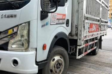 二手东风华神 T17 4.5T 4.15米单排纯电动栏板轻卡  二手电动卡车电动载货车图片