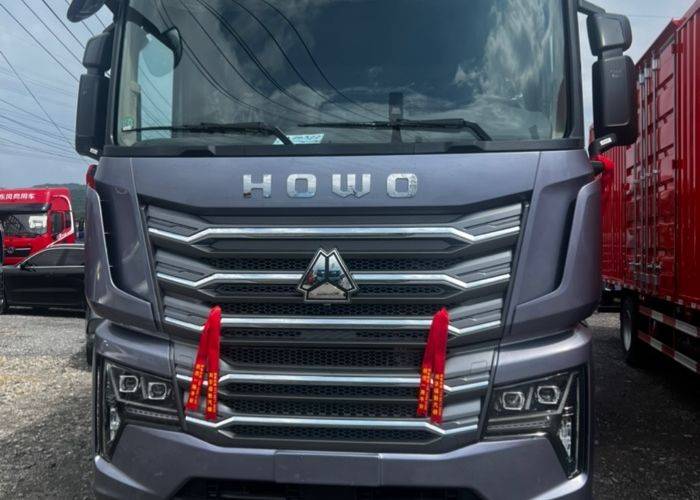 二手重汽豪沃(HOWO) 330马力 载货车
