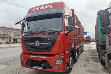 二手东风商用车 天龙KL重卡 350马力 6X2 9.6米仓栅式载货车(国六) 前四后四 雷诺二手载货车 黄牌图片