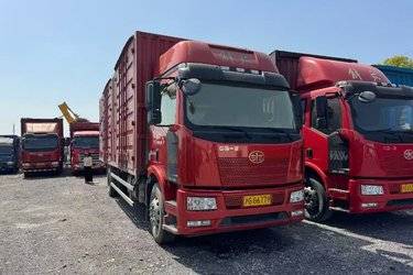 二手一汽解放 J6L中卡 220马力 4X2 7.7米翼开启厢式载货车(国五) 单桥 大柴二手载货车 黄牌图片