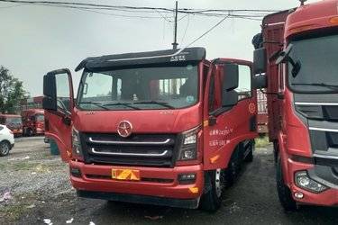 二手大运 祥龙 230马力 6X2 6.8米排半栏板载货车(国六) 前四后四 云内动力二手载货车 黄牌