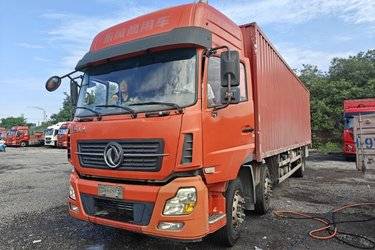 二手东风商用车 天龙重卡 245马力 6X2 9.6米厢式载货车(国五) 前四后四 东风康明斯二手载货车 黄牌图片