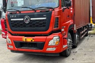 二手东风商用车 天龙VL重卡 292马力 6X2 9.6米厢式载货车(国五) 前四后四 东风二手载货车 黄牌