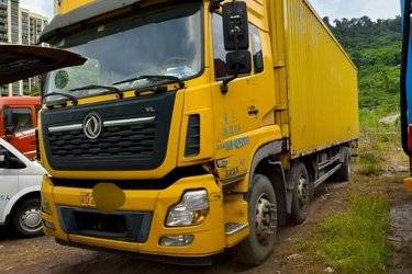 二手东风商用车 天龙重卡 245马力 6X2 9.4米厢式载货车(国五) 前四后四 东风二手载货车 黄牌