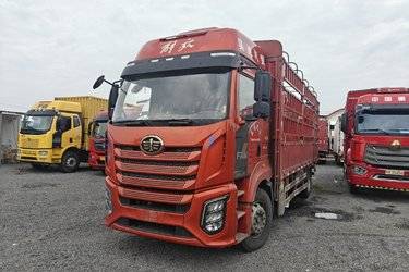 二手一汽解放 J6G 领航版 280马力 4X2 6.75米仓栅式载货车(国六) 单桥 锡柴二手载货车 黄牌