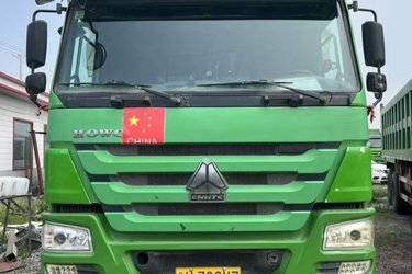 二手中国重汽 HOWO重卡 440马力 8X4 6.5米自卸车(国六) 前四后八 曼二手自卸车 黄牌