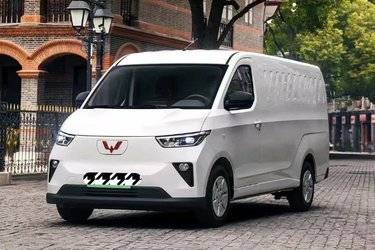 二手五菱 扬光 舒适型 2024款 2.9T 2座 4.985米纯电动封闭货车41.9kWh  二手电动卡车电动封闭厢货