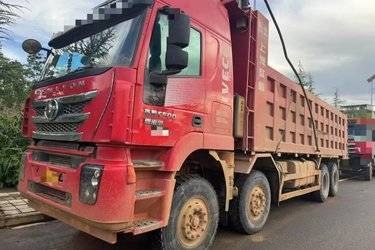 二手上汽红岩 杰狮C500重卡 重载版 560马力 8X4 8.3米自卸车(国五) 前四后八 上菲红二手自卸车 黄牌