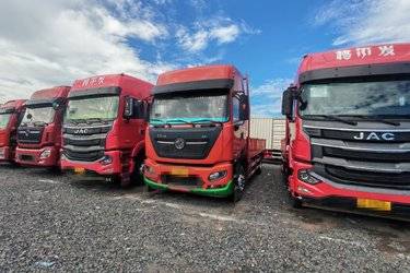 二手东风商用车 天锦KR PLUS 舒适版 290马力 4X2 6.8米栏板载货车(国六) 单桥 康明斯二手载货车 黄牌