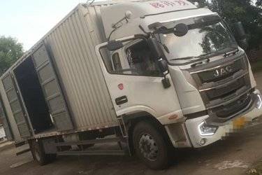 二手江淮 格尔发A6LII中卡 220马力 4X2 9.61米厢式载货车(国五) 单桥 云内动力二手载货车 黄牌