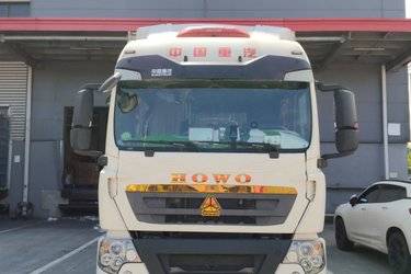 二手中国重汽 HOWO TX7 290马力 4X2 9.6米AMT自动档厢式载货车(国六) 单桥 曼二手载货车 黄牌