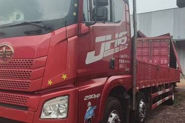 二手青岛解放 JH6重卡 卓越版2.0 290马力 6X2 9.4米栏板载货车(国五) 前四后四 锡柴二手载货车 黄牌