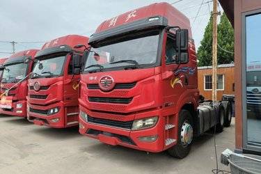 二手青岛解放 悍VH 460马力 6X4 牵引车(国六) 双驱 潍柴二手牵引车 黄牌