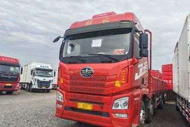 二手青岛解放 JH6重卡 领航版2.0 460马力 8X4 9.4米栏板载货车(国五) 前四后八 锡柴二手载货车 黄牌