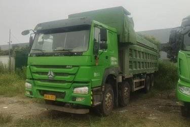 二手中国重汽 HOWO重卡 380马力 8X4 7.6米自卸车(国五) 前四后八 中国重汽二手自卸车 黄牌