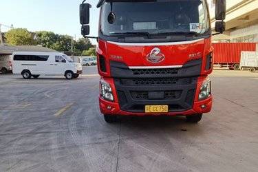 二手东风柳汽 乘龙M5重卡 270马力 6X2 9.6米厢式载货车(国五) 前四后四 安徽康明斯二手载货车 黄牌
