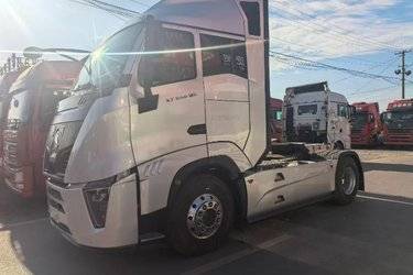 二手中国重汽 黄河 X7重卡 540马力 4X2 AMT自动档牵引车(国六)(2.71速比)(国六) 单桥 中国重汽二手牵引车 黄牌