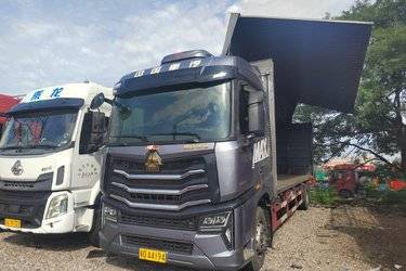 二手中国重汽 HOWO MAX 290马力 4X2 9.6米厢式载货车(国六) 单桥 曼二手载货车 黄牌