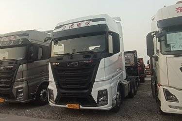 二手江铃重汽 威龙HV5重卡 530马力 6X4 AMT自动挡牵引车(国六) 双驱 潍柴二手牵引车 黄牌图片