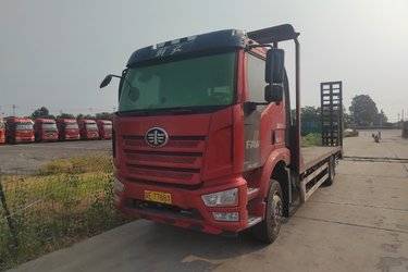 二手一汽解放 J6L中卡 精英版 220马力 4X2 6.75米栏板载货车(国六)(平顶)(国六) 单桥 锡柴二手载货车 黄牌